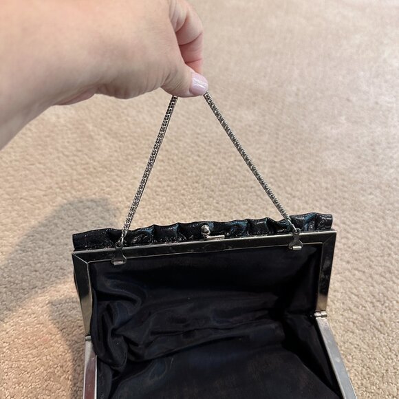 VTG Black Convertible Clutch Bag Metal Kissing Clasp & Strap Ruffle Faux Leather - Picture 4 of 12